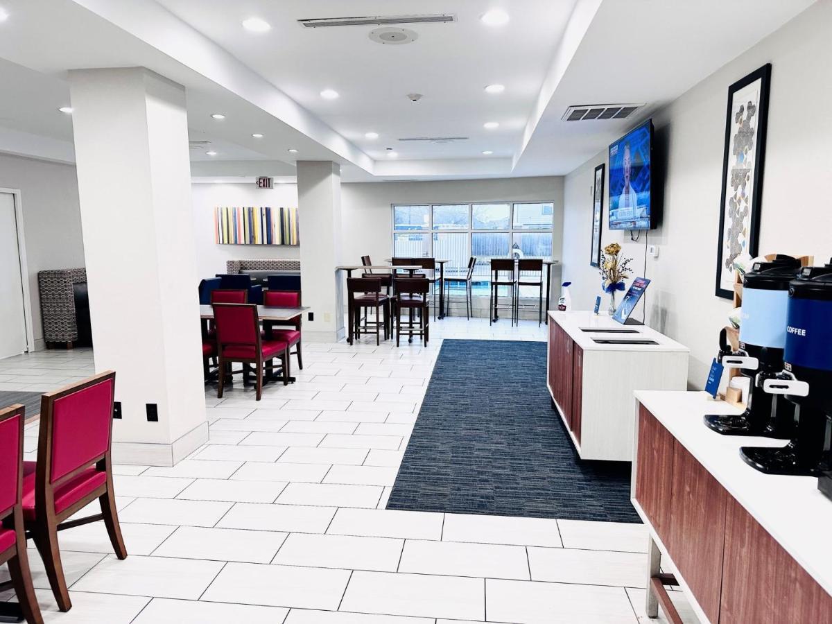 Holiday Inn Express & Suites Houston East - Baytown, An Ihg Hotel Ngoại thất bức ảnh