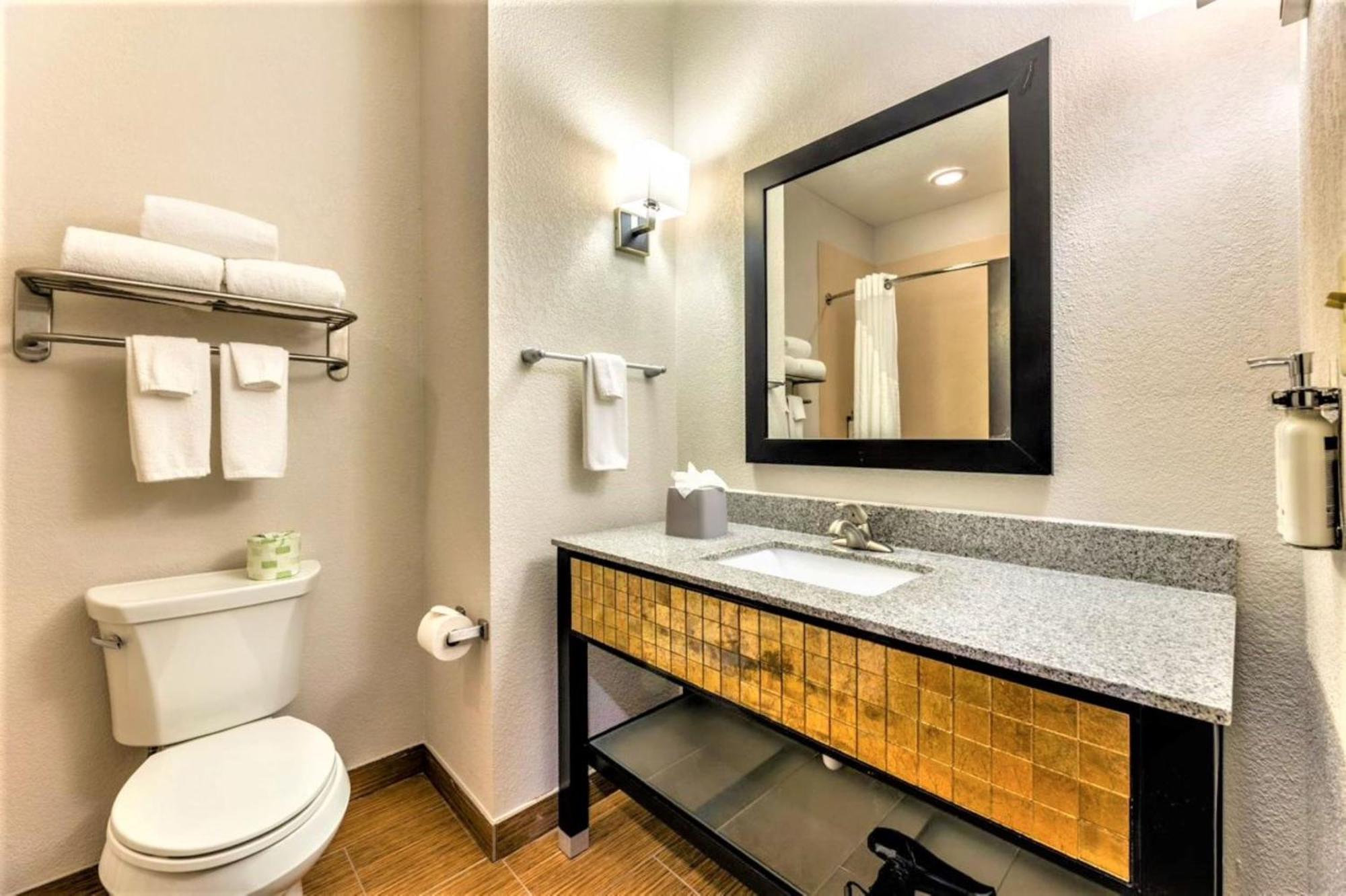 Holiday Inn Express & Suites Houston East - Baytown, An Ihg Hotel Ngoại thất bức ảnh